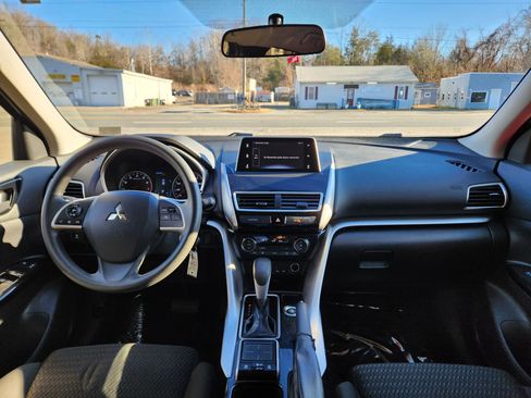 Used 2019 Mitsubishi Eclipse Cross LE Sport Utility 4D image 29