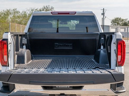 Used 2024 GMC Sierra 1500 SLT image 25