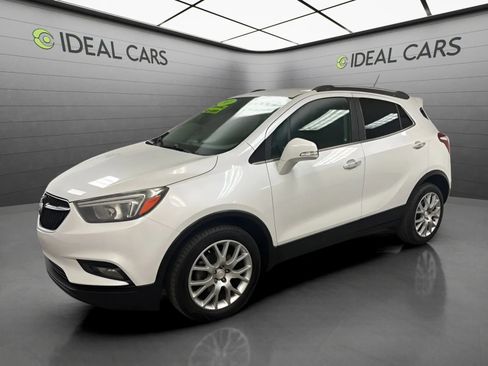Used 2018 Buick Encore Sport Touring FWD image 1