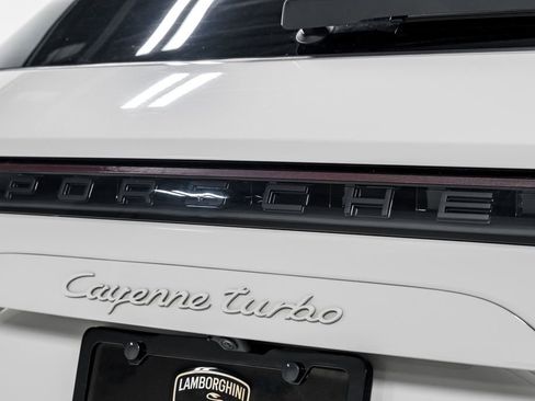 Used 2022 Porsche Cayenne Turbo AWD/4WD image 55