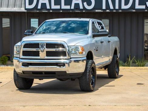 Used 2018 RAM 2500 Tradesman w/ Chrome Appearance Group AWD/4WD image 2