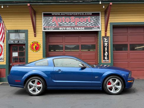 Used 2006 Ford Mustang GT Premium RWD image 4