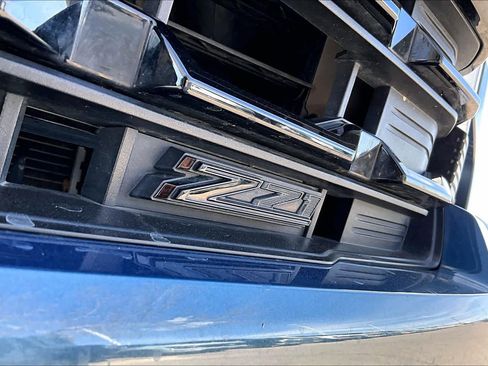 Used 2024 Chevrolet Silverado 1500 LT Trail Boss w/ Dark Appearance Package image 33