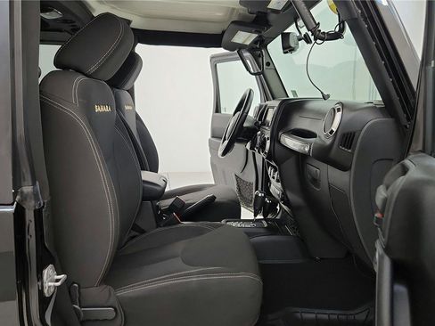 Used 2015 Jeep Wrangler Sahara w/ Connectivity Group image 15