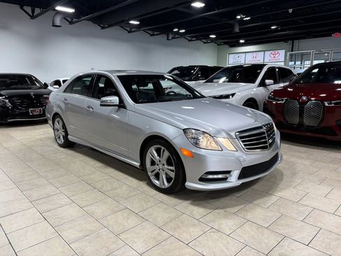 Used 2013 Mercedes-Benz E 350 4MATIC Sedan image 4