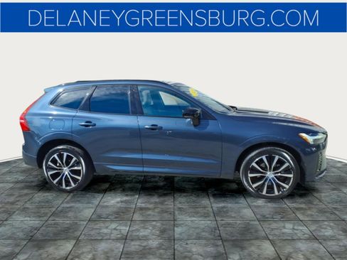 Used 2024 Volvo XC60 B5 Plus AWD/4WD image 2