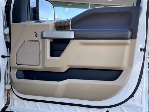 Used 2018 Ford F150 Lariat w/ Equipment Group 502A Luxury image 22