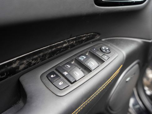 Used 2023 Dodge Durango R/T w/ Hemi Orange Plus Package image 13