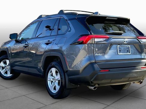 Used 2021 Toyota RAV4 XLE w/ Convenience Package AWD/4WD image 12