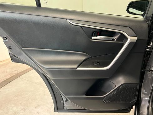 Used 2025 Toyota RAV4 XLE image 18