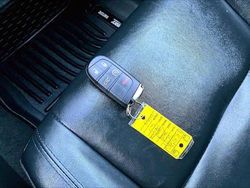 Used 2021 Jeep Grand Cherokee Limited RWD image 15