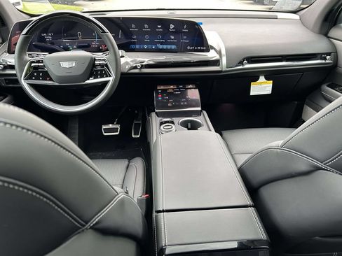 New 2027 Cadillac Vistiq Sport AWD/4WD image 15