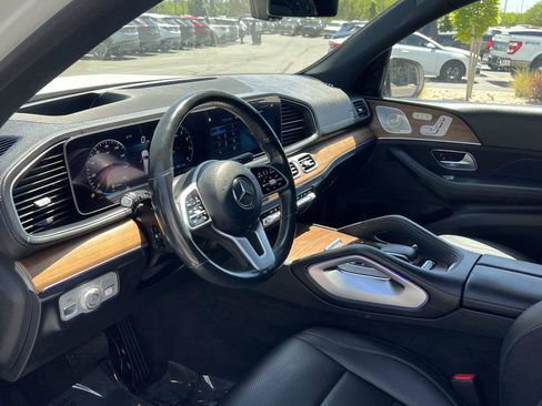Used 2020 Mercedes-Benz GLS 450 4MATIC image 25