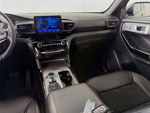 Used 2022 Ford Explorer ST-Line image 24