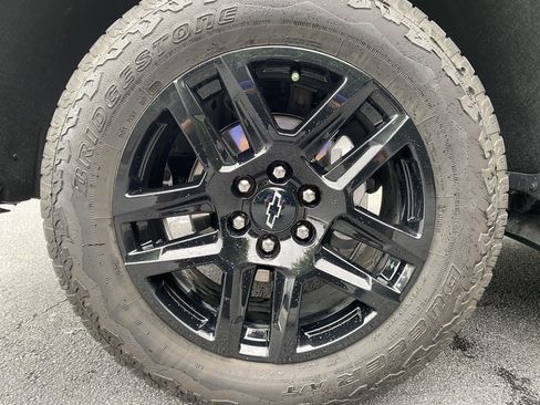 Used 2025 Chevrolet Silverado 1500 LT Trail Boss w/ Convenience Package II AWD/4WD image 47