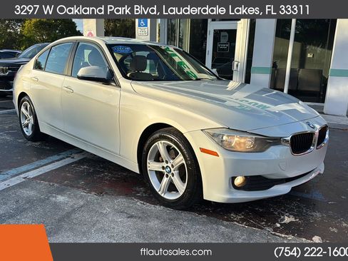Used 2015 BMW 320i 320i Sedan 4D image 3