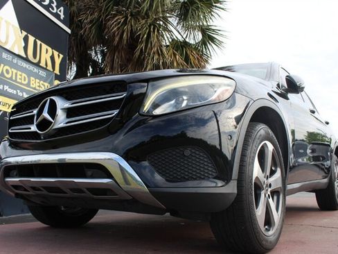 Used 2018 Mercedes-Benz GLC 300 w/ Premium Package image 1