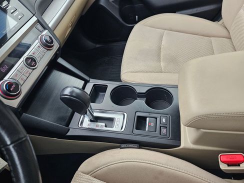 Used 2017 Subaru Outback 2.5i Premium image 32