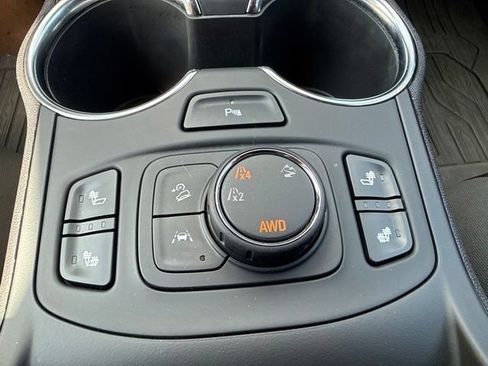 Used 2024 GMC Terrain SLT w/ Tech Package AWD/4WD image 21