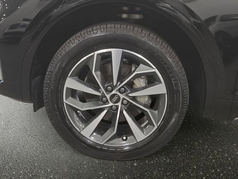 Used 2023 Audi Q5 2.0T Premium w/ Convenience Package image 31