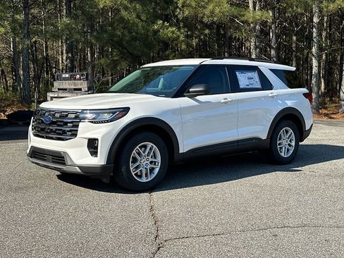 New 2026 Ford Explorer Active w/ Active Comfort Package image 3