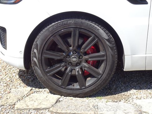 Used 2019 Land Rover Range Rover Sport HST image 11