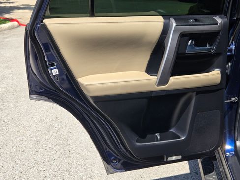 Used 2023 Toyota 4Runner SR5 Premium w/ Moonroof Package RWD image 15