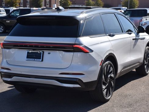 New 2026 Lincoln Nautilus Reserve w/ Jet Appearance Package image 7