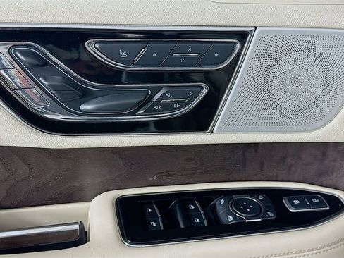Used 2019 Lincoln Navigator L Reserve image 21