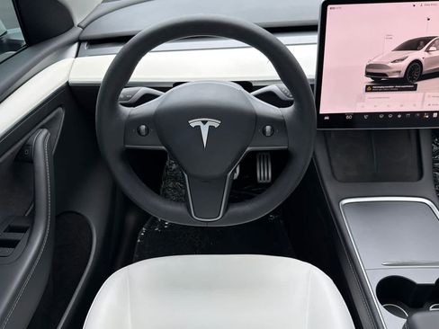 Used 2022 Tesla Model Y Performance AWD/4WD image 15