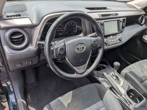 Used 2017 Toyota RAV4 XLE image 10
