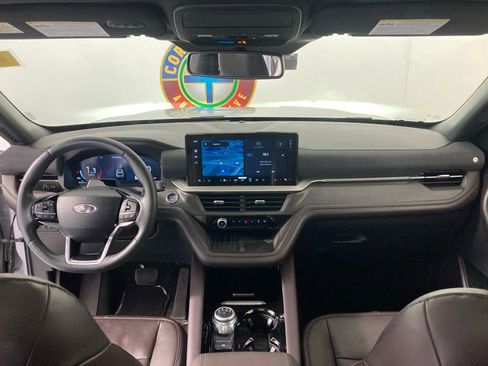 Used 2025 Ford Explorer Platinum w/ LUX Leather Package AWD/4WD image 7