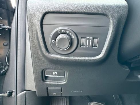 New 2026 Jeep Grand Cherokee L 4WD image 11