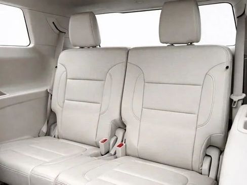 Used 2023 GMC Acadia Denali w/ Denali Ultimate Package AWD/4WD image 16