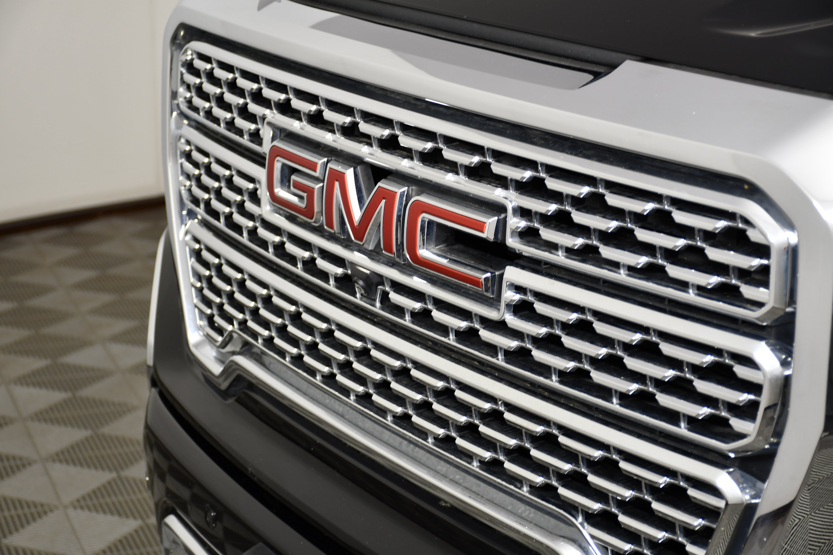 Used 2021 GMC Sierra 1500 Denali w/ Technology Package AWD/4WD image 10