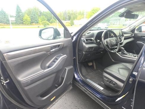 Used 2020 Toyota Highlander Limited AWD/4WD image 16