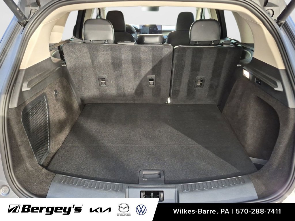Used 2023 Lincoln Corsair AWD w/ Equipment Group 101A image 32