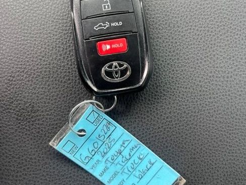 Used 2025 Toyota Tacoma Limited AWD/4WD image 30