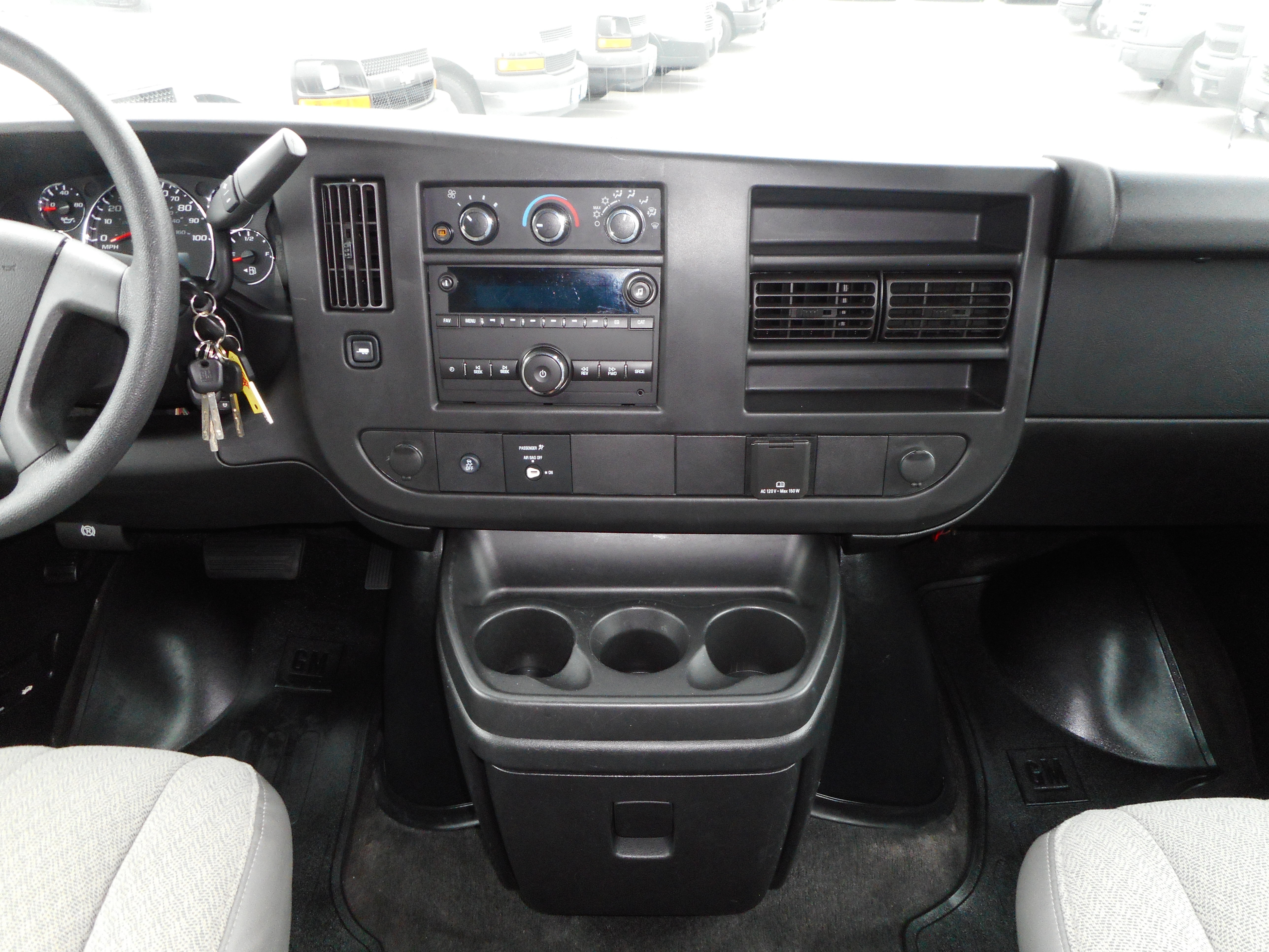 Used 2017 Chevrolet Express 3500 LT w/ LT Preferred Equipment Group RWD image 25