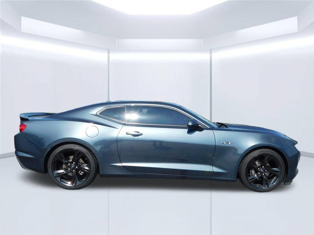 Used 2020 Chevrolet Camaro LT RWD image 2