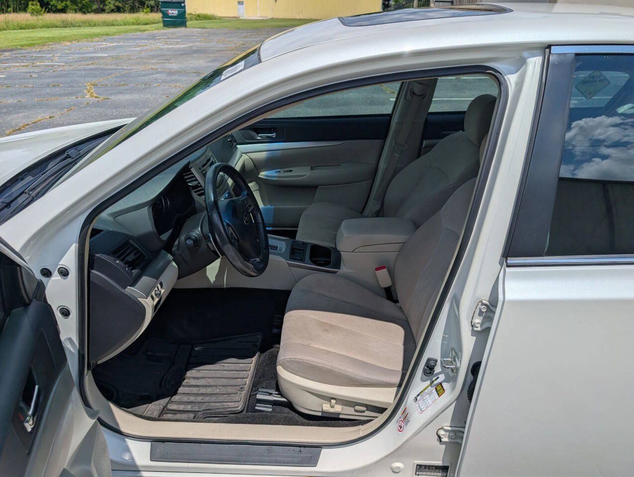 Used 2013 Subaru Legacy 2.5i Premium w/ All-Weather Pkg + Moonroof AWD/4WD image 33