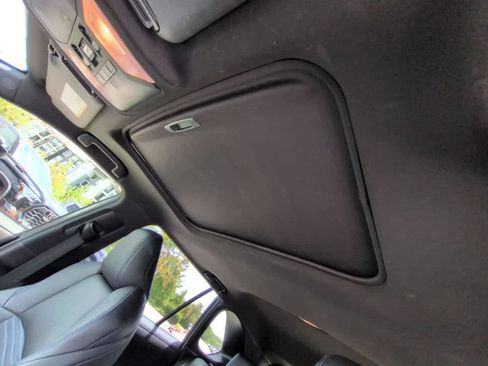 Used 2020 Toyota RAV4 XSE w/ XSE Grade Weather Package AWD/4WD image 19