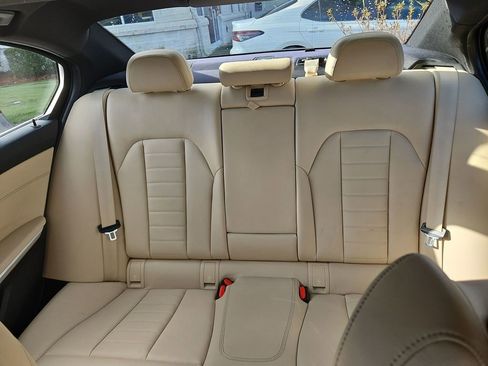 Used 2019 BMW 330i Sedan w/ Premium Package image 11