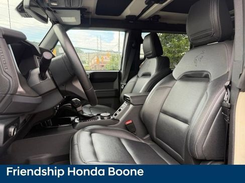 Used 2025 Ford Bronco Badlands AWD/4WD image 16