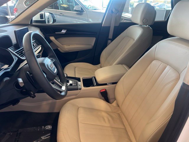 Used 2018 Audi Q5 2.0T Premium Plus w/ Premium Plus Package AWD/4WD image 4