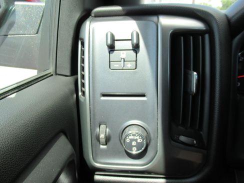 Used 2018 Chevrolet Silverado 1500 LT w/ All Star Edition RWD image 22