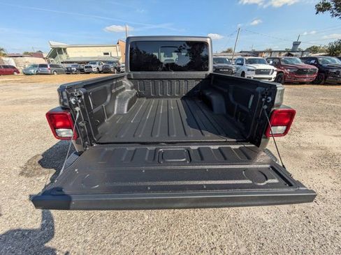 New 2026 Jeep Gladiator Sport image 11