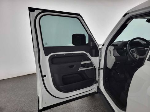 Used 2023 Land Rover Defender 110 S AWD/4WD image 19