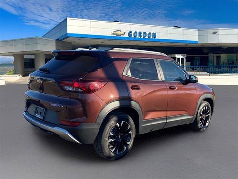 Used 2023 Chevrolet TrailBlazer LT w/ Convenience Package image 7