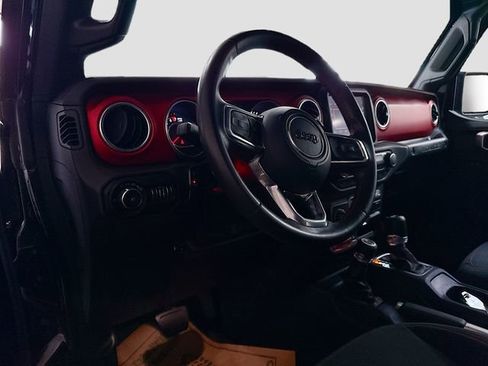 Used 2018 Jeep Wrangler Unlimited Rubicon AWD/4WD image 9